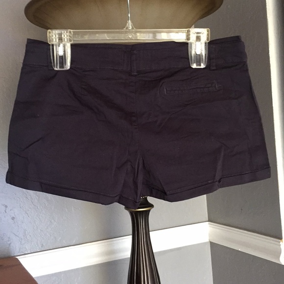 Women’s New Shorts - Picture 2 of 4